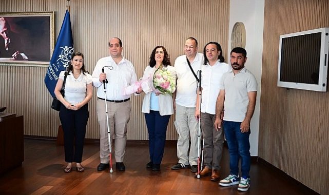Lider Çerçioğlu’na Altı Nokta Körler Derneği Aydın Şube Başkanı Bayram Özen ve Dernek Üyelerinden Ziyaret