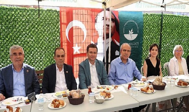 Lider Erkan Aydın Çirişhane’de Vatandaşlarla Buluştu