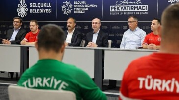 Lider Pekyatırmacı Down Sendromlu Futsal Millî Takımı ile Bir Araya Geldi