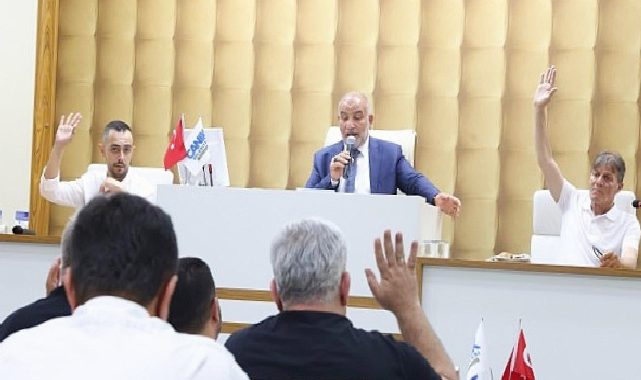 Lider Sandıkçı: “Eser ve hizmet seferberliğimizi kararlılıkla sürdürüyoruz”