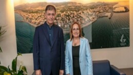 Lider Tugay Güzelbahçe’de esnaf ve vatandaşlarla buluştu
