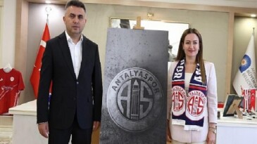 Lider Vekili Büşra Özdemir’e Antalyaspor idaresinden teşekkür ziyareti