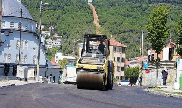 Maltepe’de asfalt mesaisi Başıbüyük’te sürüyor