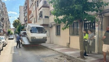 Manzara Kirliliği ve Risk Oluşturan Hurda Araçlar Kaldırılıyor
