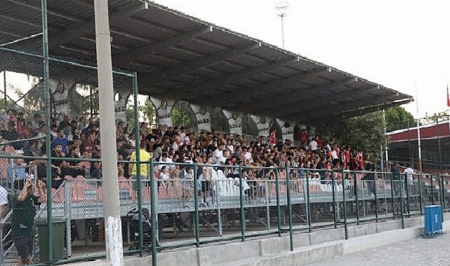 Menderes’i Şampiyonluk Coşkusu Sardı