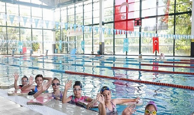 Nilüfer’de kırsal mahallelerdeki çocuklar yüzme öğreniyor