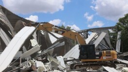 Nilüfer’de toplam 3 bin 300 metrekarelik 3 kaçak yapı yıkıldı