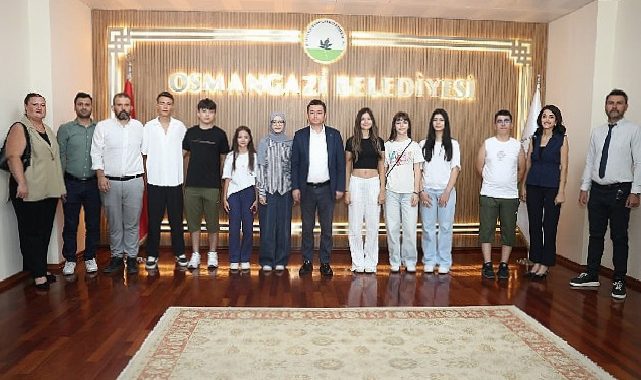 Osmangazi’de Fiyatsız LGS Kurslarının Başarılı Öğrencileri Lider Aydın’la Buluştu