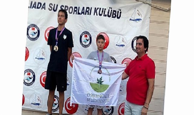Osmangazi’nin Kulaçları Prens Adaları’nda Madalyaya Uzandı