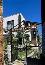 Otel değil, aile mirası yaşatıyor! Cavit Ocak’tan Karaburun’da tatili konut sıcaklığına dönüştüren dokunuş