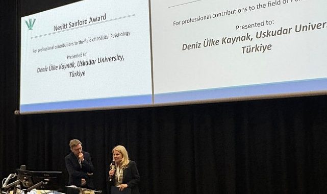 Politik psikolojinin en saygın mükafatı Prof. Dr. Deniz Ülke Kaynak’a takdim edildi!