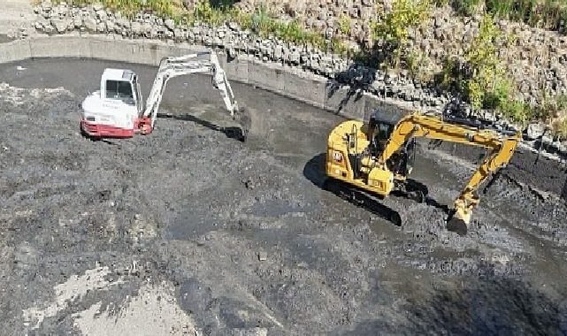 Safran Deresi Temizleniyor, Atatürk Kent Parkı Nefes Alıyor