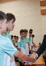 Selçuklu’nun Şampiyon Atletleri Lider Pekyatırmacı ile Buluştu