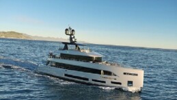 Sirena Marine, yeni harika yatı 42M’nin birinci satışını dünya lansmanı öncesinde gerçekleştirdi