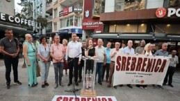 Srebrenitsa’da katledilen canlar Konak’ta anıldı