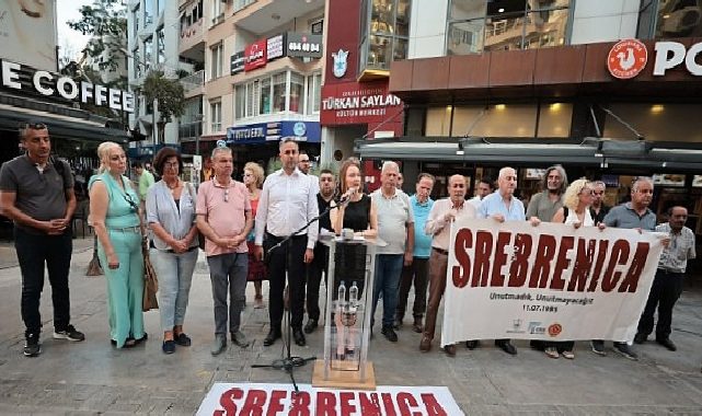 Srebrenitsa’da katledilen canlar Konak’ta anıldı