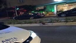 Trafiği durdurup ördeği kurtardılar