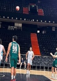 Üsküdar Üniversitesi basketbolda ikinci sefer Türkiye şampiyonu!