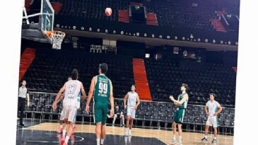 Üsküdar Üniversitesi basketbolda ikinci sefer Türkiye şampiyonu!