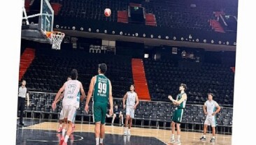 Üsküdar Üniversitesi basketbolda ikinci sefer Türkiye şampiyonu!