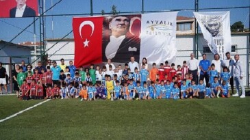 Ayvalık Belediye Başkanı Mesut Ergin: “Sporun, dostluğun ve kardeşliğin bir arada olduğu hoş bir turnuva olsun”