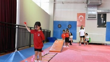 Çiğli’de Yaz Sporla Dolu Geçti: 1.747 Kişi Yaz Okullarından Faydalandı