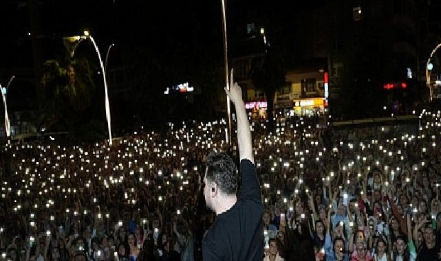 Ekin Uzunlar, Kocaeli’yi Karadeniz ezgileriyle coşturdu