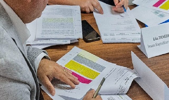 Eş-dost yok, şeffaflık ve liyakat var