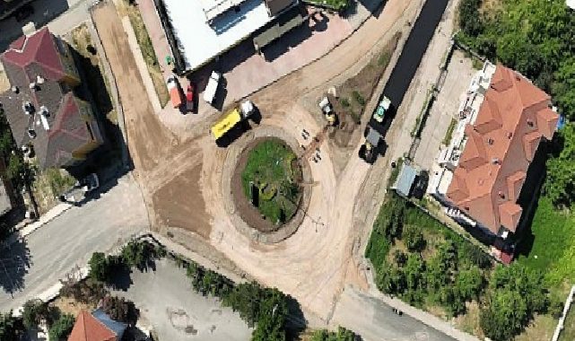 Gölcük’te Ergenekon Caddesi kavşağı yenileniyor