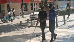 Görme engelli vatandaşa zabıtadan dayanak eli