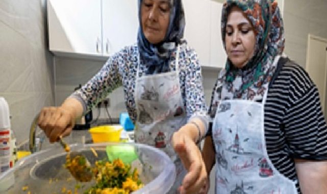 İzmir Büyükşehir Belediyesi’nden annelere Dayanışma Mutfağı