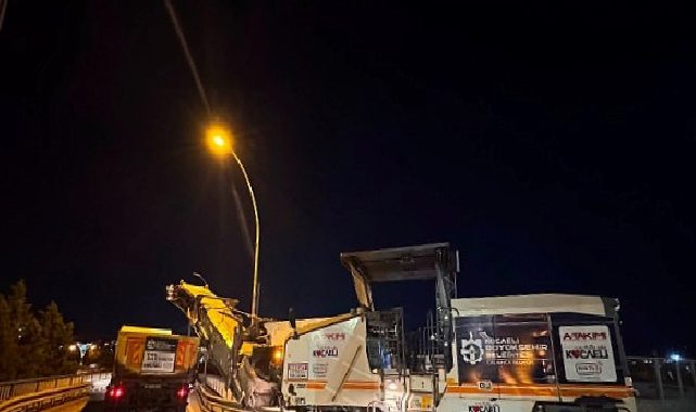 İzmit Adalet Köprüsü sabahın birinci Işıklarıyla yenilendi