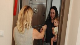 Karşıyaka Belediyesi’nden yeni doğan bebeklere sıcak karşılama