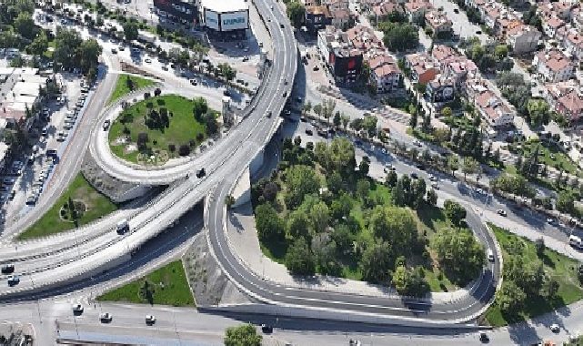 Konya Büyükşehir, Uluyayla ve Altıyol Üst Geçitlerinin Asfaltını Yeniledi