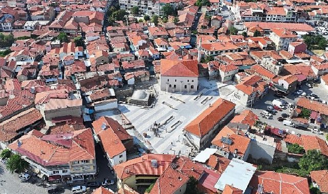 Kula’nın Tarihi Merkezine Yeni Meydan: Lider Dutlulu Çalışmaları İnceledi