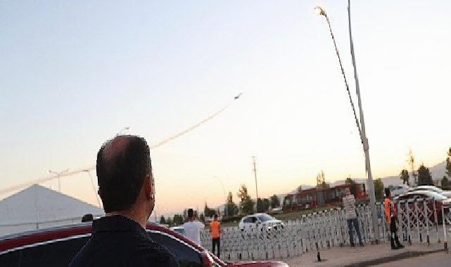 Lider Altay, Konya Bilim Şenliği’nde Türk Yıldızları’nın Süper Gösterisini Vatandaşla Birlikte İzledi