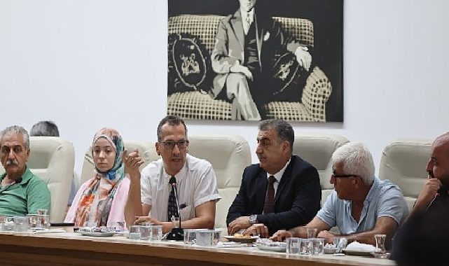 Lider Kınay: Esnafımızla birlikte Karabağlar’ı güçlendireceğiz