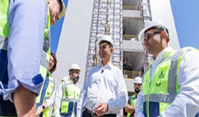 Lider Tugay, Eşrefpaşa Hastanesi’nin yeni binasını inceledi