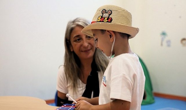 Minik Hazar Ali, birinci defa “anne” dedi