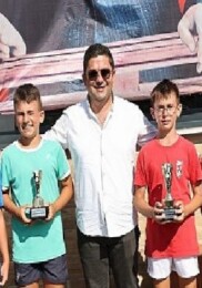 Nilüfer’de Zafer Bayramı coşkusu kortlara taşındı