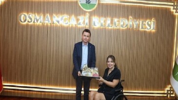 Osmangazi’nin Başarılı Pilotu Kupayı Lider Aydın’la Paylaştı