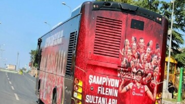 Şampiyonlar, İETT ile İstanbul’da