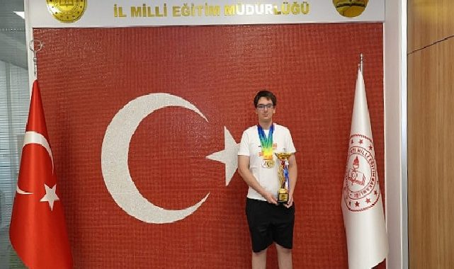 Singapur’dan İzmir’e Dünya İkinciliği Gururu