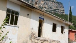 Yenişehir’de işlevsiz okullar ve metruk yapılar yıkılıyor