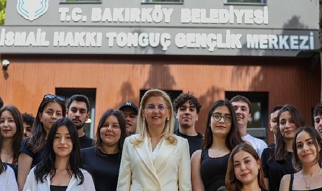 Bakırköy Belediyesi Öğrencilere Eğitim Dayanağını %166 Artırdı