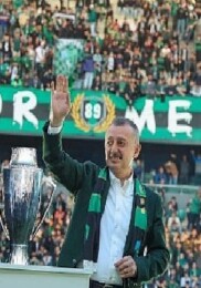 Büyükakın’dan ikili kutlama