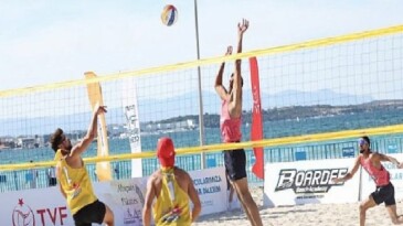 Çeşme’de Milletlerarası Grand Slam Plaj Voleybolu heyecanı yaşandı