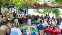Didim Belediye Başkanı Hatice Gençay, zeytin üreticileriyle bir araya geldi