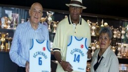 Eczacıbaşı Spor Kulübü, 60. yılında basketbol efsanelerini yeni meskeninde ağırladı