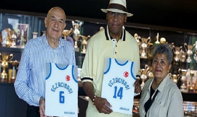 Eczacıbaşı Spor Kulübü, 60. yılında basketbol efsanelerini yeni meskeninde ağırladı